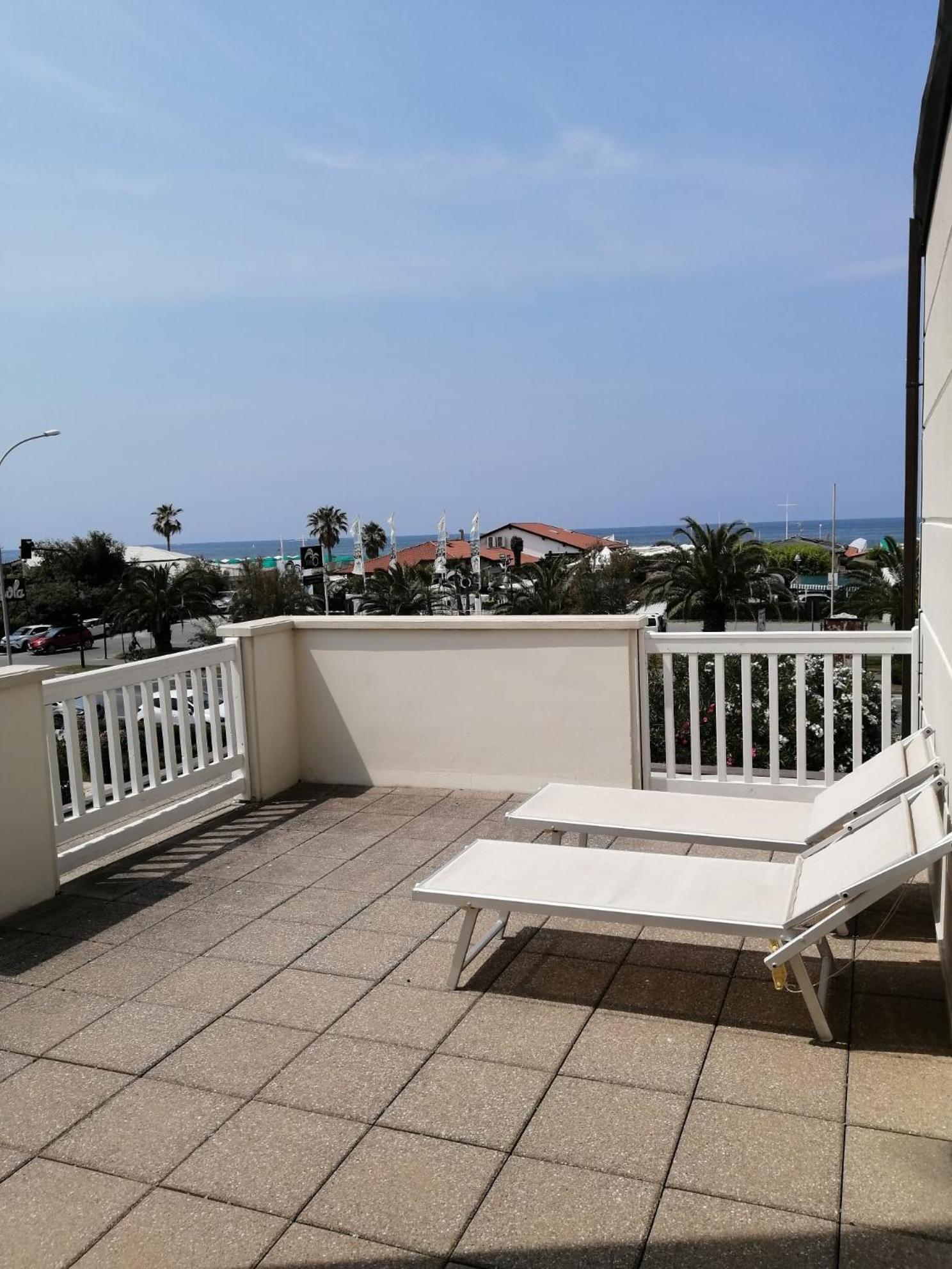 Hotel Oceano Marina di Pietrasanta Kültér fotó
